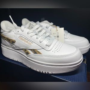 Reebok Club C Double Geo Women Sneaker Size 6